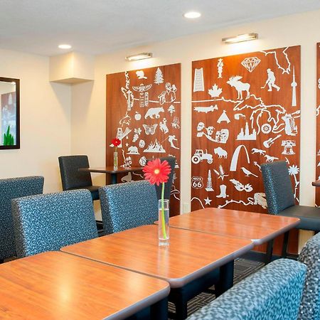Towneplace Suites Indianapolis Park 100 Zewnętrze zdjęcie