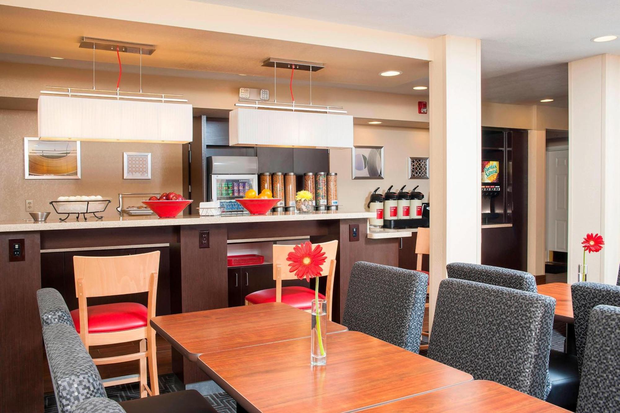 Towneplace Suites Indianapolis Park 100 Zewnętrze zdjęcie